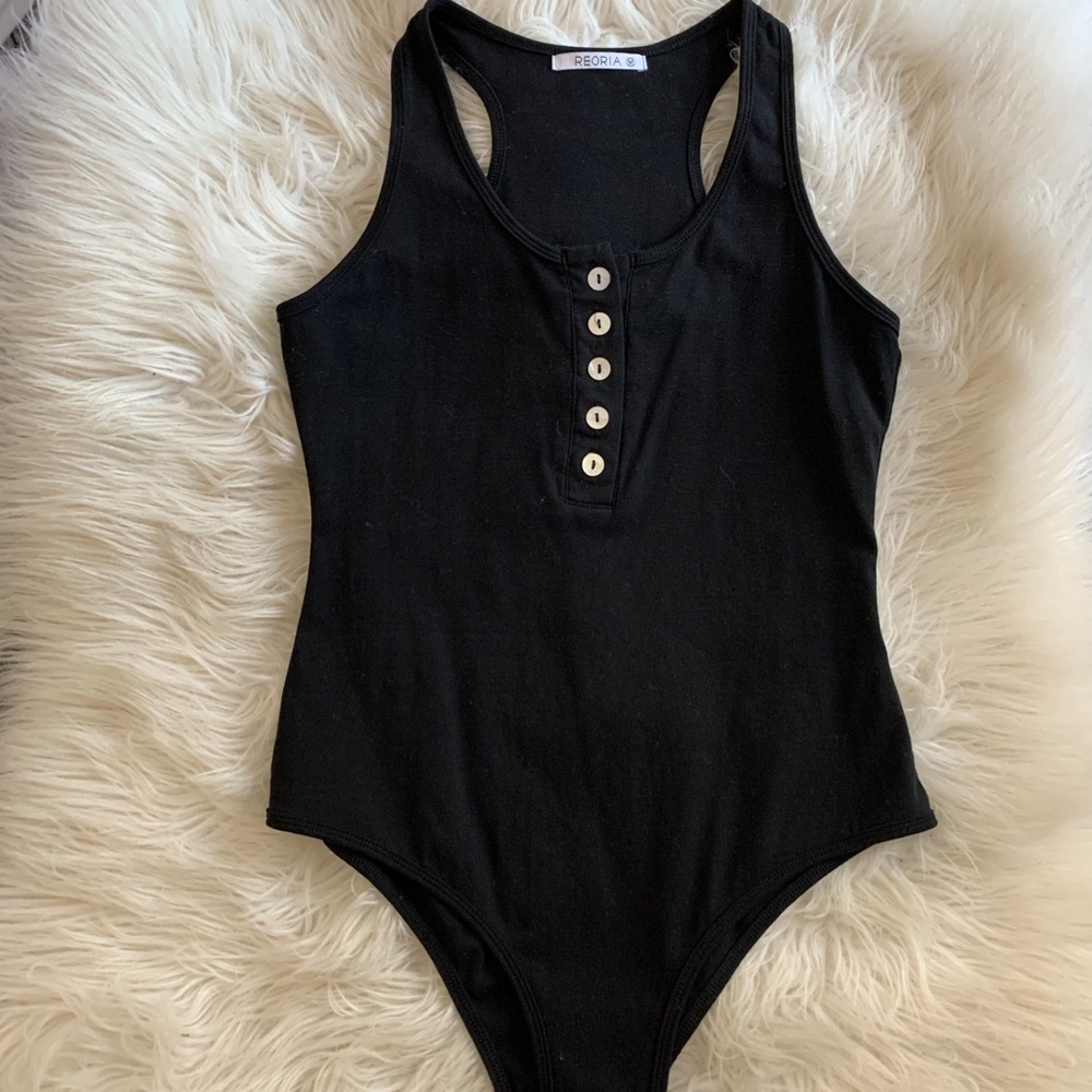 Scoop neck Racer back body suit